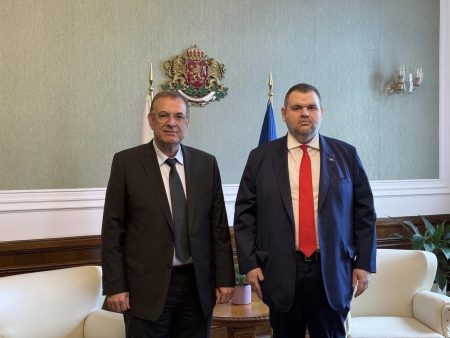 Пеевски сложи край на разцеплението: Двете ДПС-та под една власт – неговата!